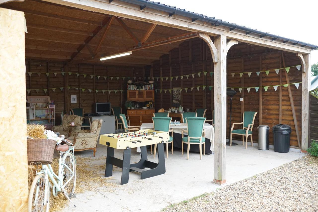 The Piggery Pod Hotell Sittingbourne Exteriör bild